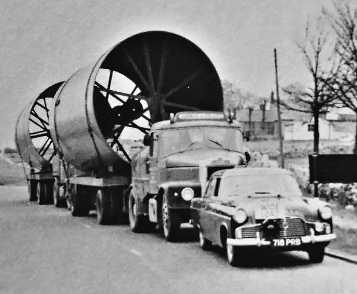 1960  Ford Zephyr with abnormal load