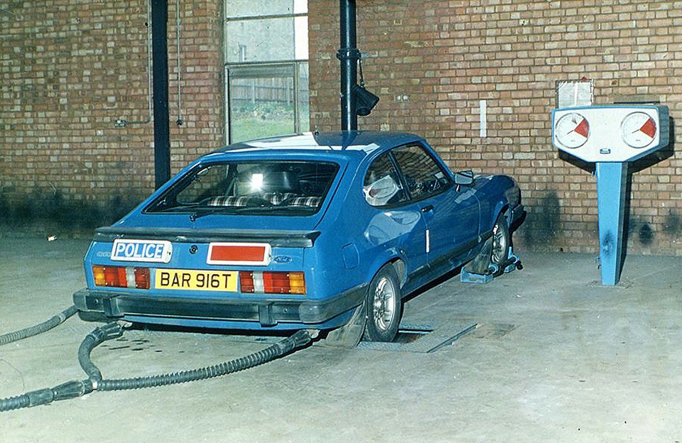 1978 Herts Hitchin Workshop _Ford Capri 3.0S  BAR 916T Tfc Enforcement