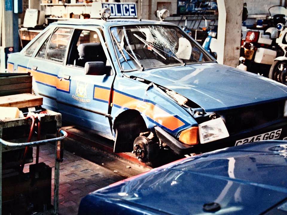 1985 Herts HQ Workshop Stanborough _ Ford Escort C245GGS damaged