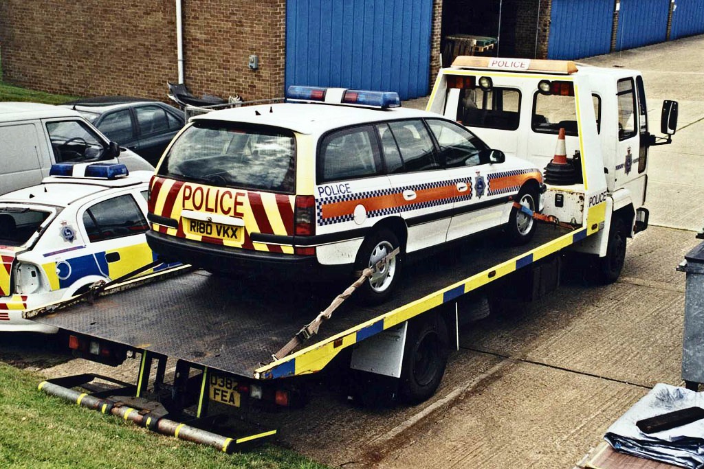 1996 Herts HQ Garage recovery truck - 1986 Ford Cargo