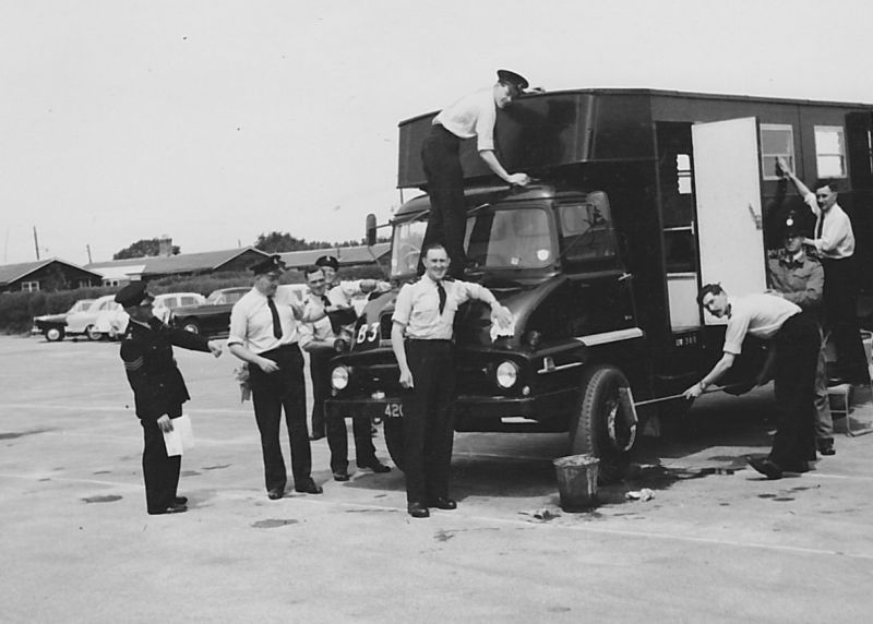 Mobile Column exercise
The Mobile Column exercise took place at Bovington Camp, Dorset in July 1965 and the actual exercise on Portland terminated with a parade on Weymouth sea-front. Submitted by David France
