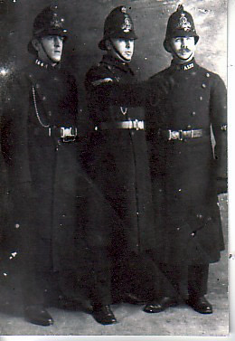 Malta Police Photos
British Style helmet worn by the Malta Police in the 1920's
Keywords: Colonial Malta Police
