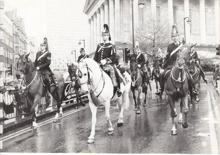 West Midlands Police Mounted Section 
West Midlands Police Mounted Section outside Birmingham Town Hall; mounted section was disbanded in 1999; Inspector and Sergeants would appear to have coloured plumes.
Keywords: West midlands mounted