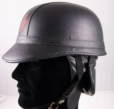 RUC Skulgarde Riot Helmet
RUC Skulgarde riot helmet, 1969 - 1972, shown with detachable kneck guard fitted
Keywords: RUC, helmet