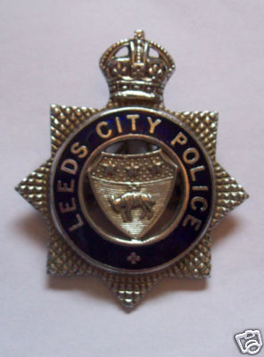 Leeds City Police KC Cap Badge
