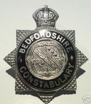 Bedfordshire Constabulary. Cap Badge. Sen Officer. KC
Keywords: Bedfordshire CB