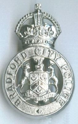 Bradford Cap Badge Kings Crown KC HP
Keywords: Bradford Cap Badge Kings Crown KC HP