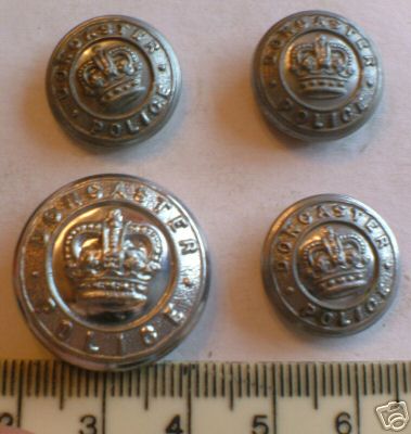 Doncaster Police. Buttons. QC
Keywords: Doncaster Button