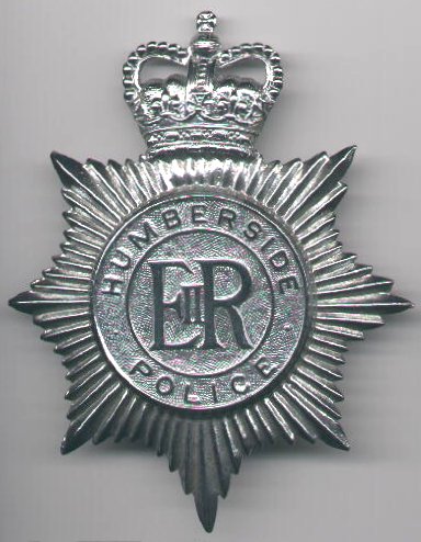 Humberside Police. Helmet Plate ER QC
Keywords: Humberside HP