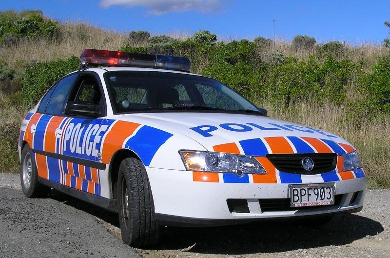 NEW ZEALAND POLICE PATROL CAR
THIS WAS TAKEN WAIROA NZ BY A FRIEND OF MINE EARLIER THIS YEAR.
NO IDEA WHAT MAKE IT IS.
Keywords: New Zealand veh