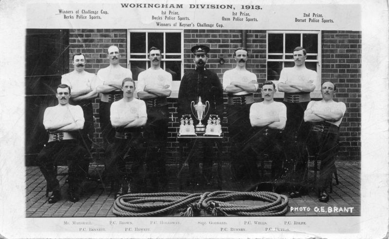 BERKSHIRE CONSTABULARY, 1913
Wokingham Tug of War Team 1913
Back Row: Mr Marshall; PC Brown; PC Holloway; Supt. Goddard; PC Wells; PC Rolfe
Front Row: PC Bennett; PC Hewett; PC Runney; PC Dutton

Photo by G.E.Brant.
