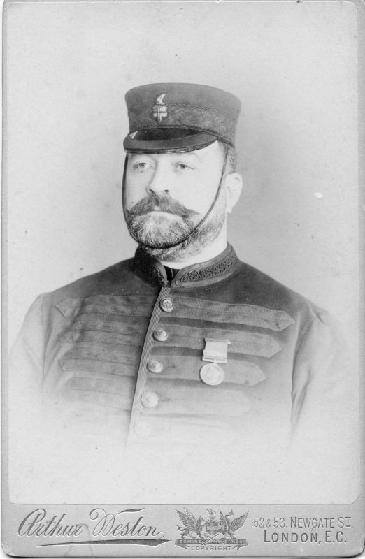 CITY OF LONDON POLICE SENIOR OFFICER
Photographer; Arthur Weston, 52/53 Newgate Street.
Wearing 1887 Jubilee medal with 1897 bar.
Note the buttons, they have a Victorian Crown in the centre.
