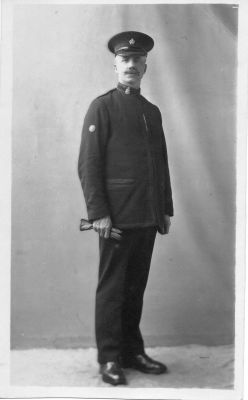 CORNWALL CONSTABULARY
I believe this is an officer, maybe Special Constabulary.
Cannot read the badge on his sleeve.
Photographer: Q.P.Fryer of Newquay
