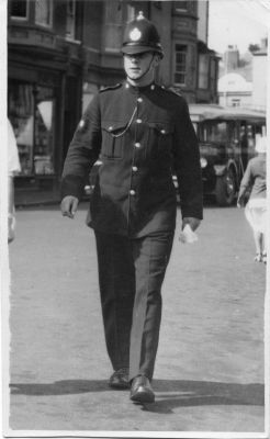DEVON COUNTY CONSTABULARY, PC 296
This is Alan Woodyatt CLINNICK and is dated August 1932
