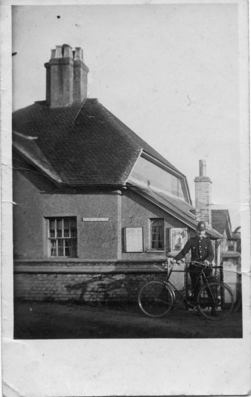 DORSET CONSTABULARY, PC 254 BARNS AT LYCHETT MINSTER POLICE STATION
Photo by: Bidmead Brierley, Queens Road, Parkstone
