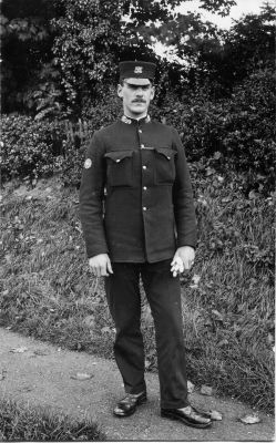 EAST RIDING CONSTABULARY; PC29
Nice picture with a Kepi
Keywords: East Riding