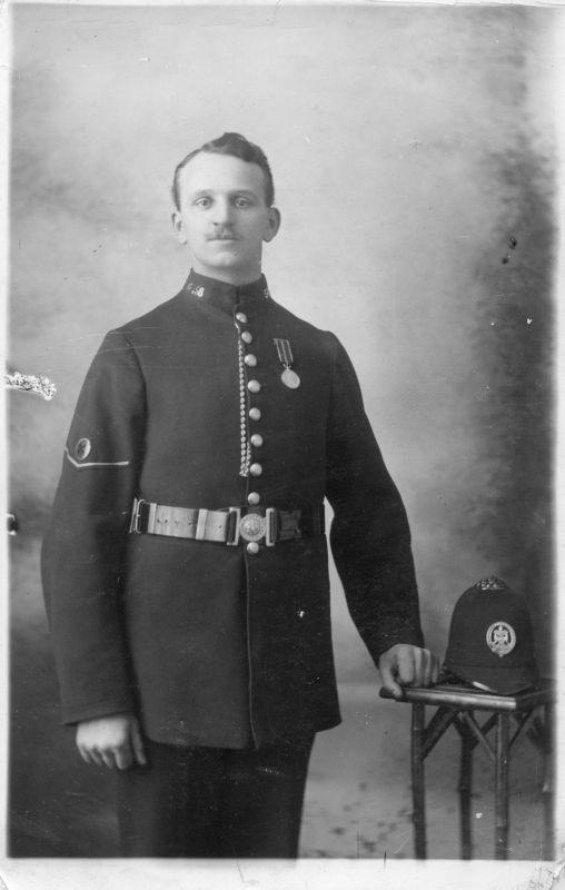 GLASGOW CITY POLICE, PC G58
Wearing 1911 Coronation medal.
Photo by: Mr B's Studio, 55 Argyle St., Glasgow.
