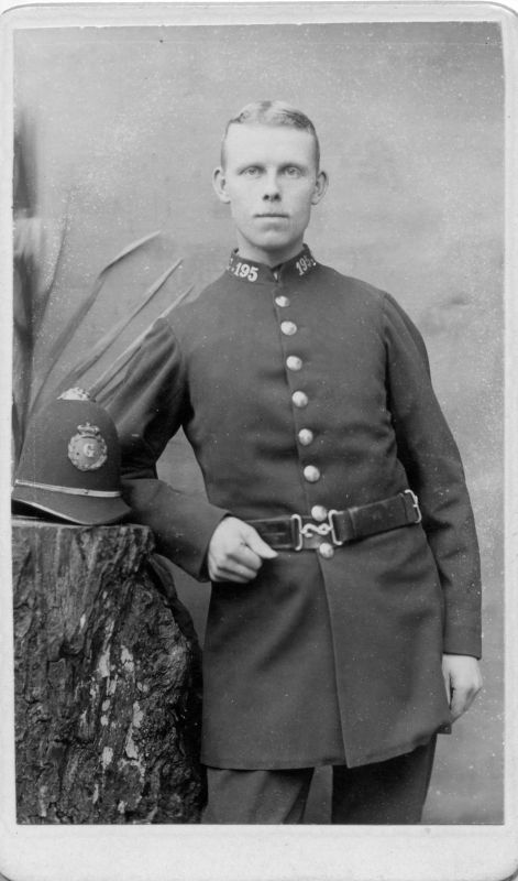 GLOUCESTERSHIRE CONSTABULARY, PC 195G
Nice Victorian helmet plate.
