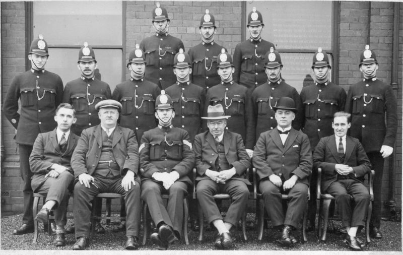 LEEDS CITY POLICE
Photo by J T Walters, 83 Victoria Road, Mexborough.
