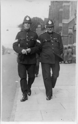 LINCOLN CITY POLICE Sgt E GRASSE
Born 1896 served in R.G.A. in WW1 (wounded 1917).
Retired from police 4/Sept/1941
