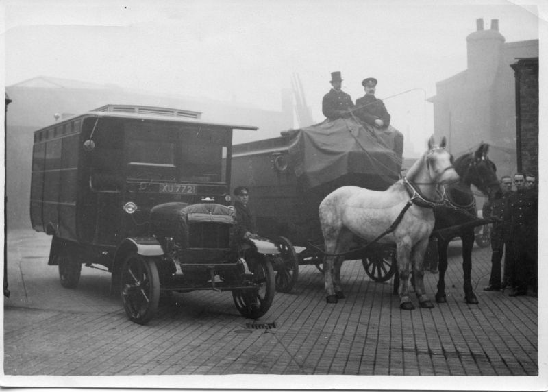 METROPOLITAN POLICE 'N' DIVISION CALEDONIAN ROAD
Photo has following note on the back:
'The last horse-drawn prison van on London Street's. Left Caledonian Road Police Station, 4pm November 18th 1924 for Holloway Prison'.
Very faded stamp on back.  I believe it says 'Copyright protected, Graphic Photo Studio, London E.C.4'.
