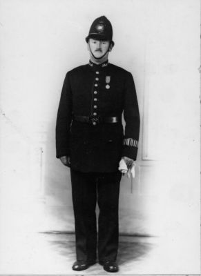 METROPOLITAN POLICE, W DIV, PC 244W DAVID V MOREY
SERVED IN THE MET, 1913-1938.  WAS MEMBER OF THE BAND IN THE 1920'S.  APPEARS TO BE WEARING G.V. SILVER JUBILEE MEDAL.
Keywords: Metropolitan