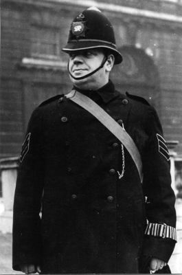 METROPOLITAN POLICE, PS 27E, SYMONS
Born 19/10/1892. Joined Police February 1913 as PC 460M (Kennington Lane).
Called up October 1918, rejoined police and was promoted in 1931.
Transferred to Bow Street as PS 27E
Retired February 1939 (26 years service)
