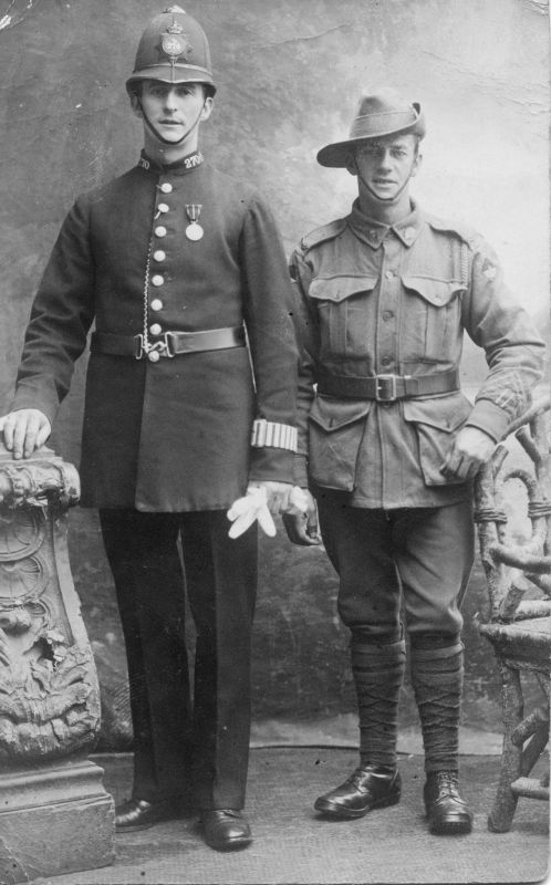 METROPOLITAN POLICE, ROYAL DOCKYARDS PORTSMOUTH, PC 270
Wearing a 1911 Coronation medal.
Photo by King and Co., Portsmouth.
