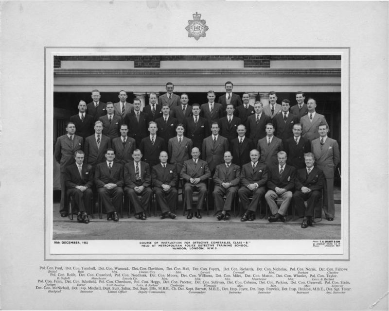 METROPOLITAN POLICE DETECTIVE TRAINING SCHOOL 1955
Dated 10/December/1955
Training school class 'B'
