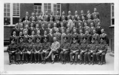 METROPOLITAN POLICE TRAINING COURSE, PEEL HOUSE (1930)
This is dated 12/June/1930 and is 'Classes 1&2'
Signed by G.M. ROWE, who I believe was one of the instructors.

I also have signatures of most of the participents along with some of the Divisions they were posted to.
