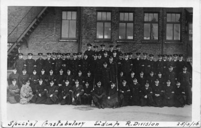 METROPOLITAN POLICE, 'R' DIVISION (SIDCUP)
Photo dated 1916.
Group of Special Constable's.
