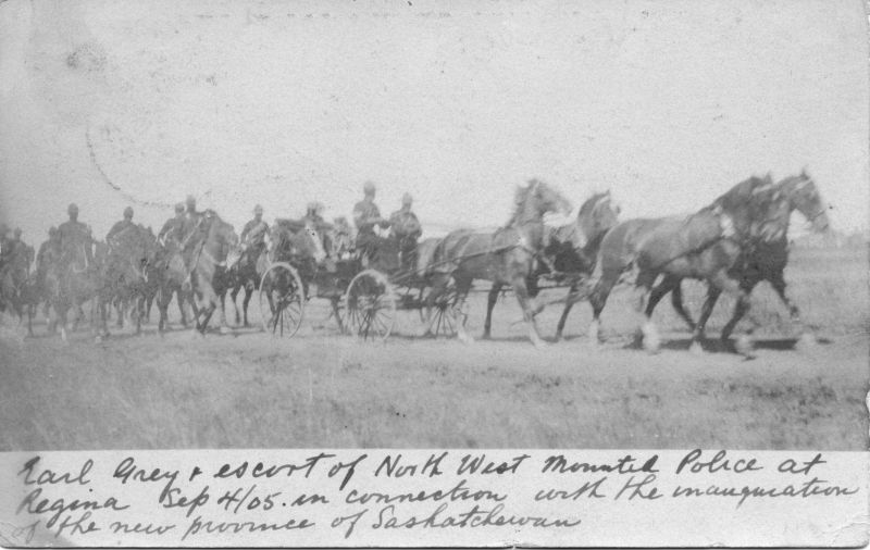 NORTH WEST MOUNTED POLICE, 04/SEPTEMBER/1905
Photo shows the N.W.M.P. at Regina escorting Earl Grey (Governor General of Canada) at the inauguration of the new province of Saskatchewan.
