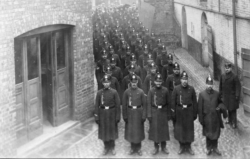 NOTTINGHAM CITY POLICE AT LINCOLN RACES 1900
This photo is also featured in the book '150 years in photographs of Nottinghamshire Constabulary'.
