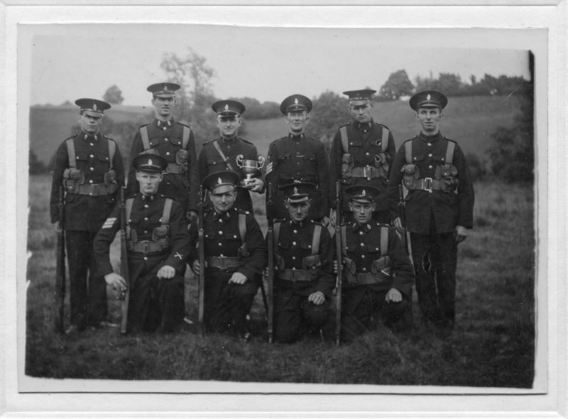ULSTER SPECIAL CONSTABULARY (B SPECIALS)
Cst. left end of back row is Adam BURNSIDE (from Granville, Co Tyrone)
