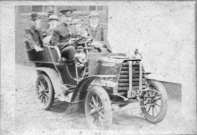 WARRINGTON BOROUGH POLICE, PC 63 Samuel GILCHRIST, circa 1912 (B)
Samuel Gilchrist is driving the motor vehicle (DE 37).
The person behind him is believed to be Robert Hanson of Hanson & Edwards of Warrington.
