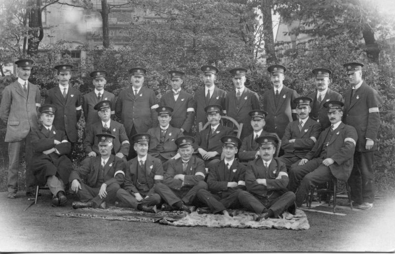 WEST RIDING CONSTABULARY, SPECIALS AT GUISELEY (NAMED)
BACK ROW: U/K; Smith; Huntley; Brooks; Kilson; Gill; Blackwell; Fox; Wood; Baines.
MIDDLE ROW: Pilkington; Perry; Craven; Glover; Tankard; Willis; Waite.
FRONT ROW: U/K; Wilson; Butterfield; Greaves; Greetham.
