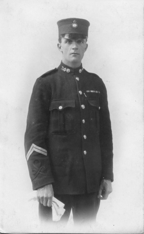 WEST RIDING CONSTABULARY, PC 30 (with M.M.)
No info.
PC is wearing ribbons for the Military Medal and a WW1 trio.
