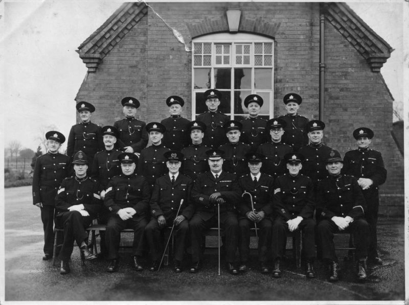 WORCESTERSHIRE CONSTABULARY, SPECIAL CONSTABLES
The Ch. Insp. in the front row, centre, is wearing: Military Medal; WW1 trio with a Mons Star, and I believe a Queens South Africa medal.
The photographer is: Leonard Brooks, 39 Station Hill, Kidderminster.
