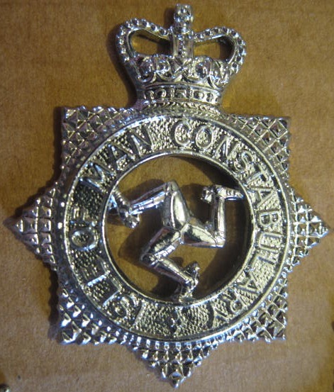 Cap Badge Chrome QC PC's Sgt's
Keywords: Isle of Man Cap Crown