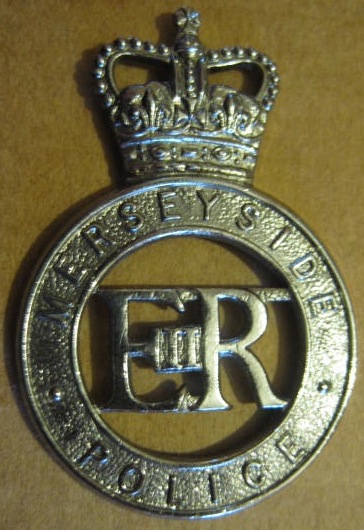 Cap Badge PC's & Sgts Chrome
Keywords: Cap Badge Merseyside Chrome