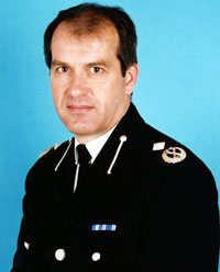 Stephen Long Deputy Chief Constable Wiltshire Constabulary
Mr Long joined Leicestershire Constabulary in 1978, and rose to the rank of Chief Inspector, serving in a variety of operational posts, mainly in Leicester City.

In 1990 he transferred on promotion to the rank of Superintendent in the Suffolk Constabulary, where he was appointed to Sub-Divisional Commander at Bury St Edmunds before moving to Headquarters as part of the newly formed Inspectorate Department. In 1994 he attended the Strategic Command Course following secondments with the Metropolitan Police and London Underground Ltd, where he was part of a quality service project team. In February 1995 he took up the post of Area Commander of the Eastern Area of the Suffolk Constabulary. In August 1999 he took over as Head of Operations Department.

In January 2000 he joined Wiltshire Constabulary as Assistant Chief Constable Operations and in July 2003 has been appointed as Deputy Chief Constable.

Mr Long is married with a daughter and son. His leisure activities include fitness training, walking and sports.
