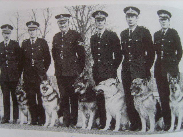 Glos Police dog section 1977
Keywords: Gloucestershire