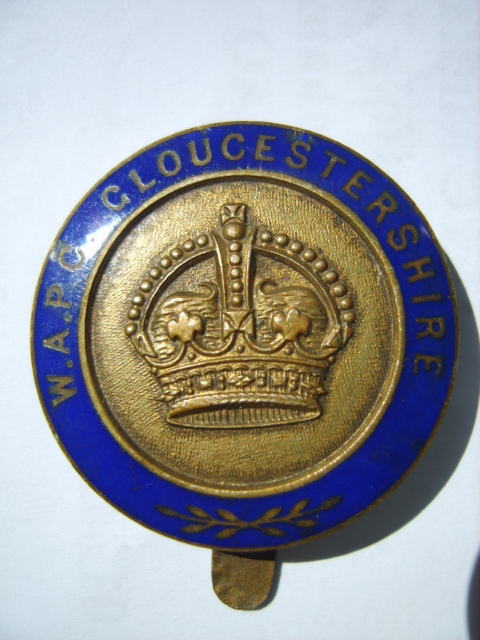 Womens Auxillary Police Corps, Gloucestershire cap badge 1939-1946
Keywords: Gloucestershire Constabulary