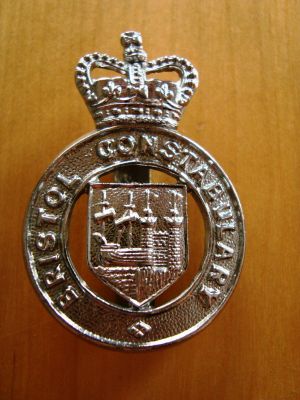 Bristol Constabulary cap badge
Bristol Constabulary chrome cap badge c1960s/70s
Keywords: Bristol