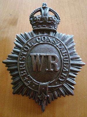 Bristol Constabulary WW2 cap badge
Bristol Constabulary WW2 period War Reservie chrome cap badge
