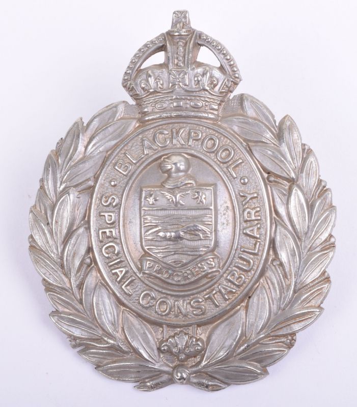 Blackpool Speciald HP KC WM
White Metal Helmet Plate of the Blackpool Police Special Constabulary worn circa 1935 to 1952
Keywords: Blackpool Special Constabulary Helment Plate KC WM